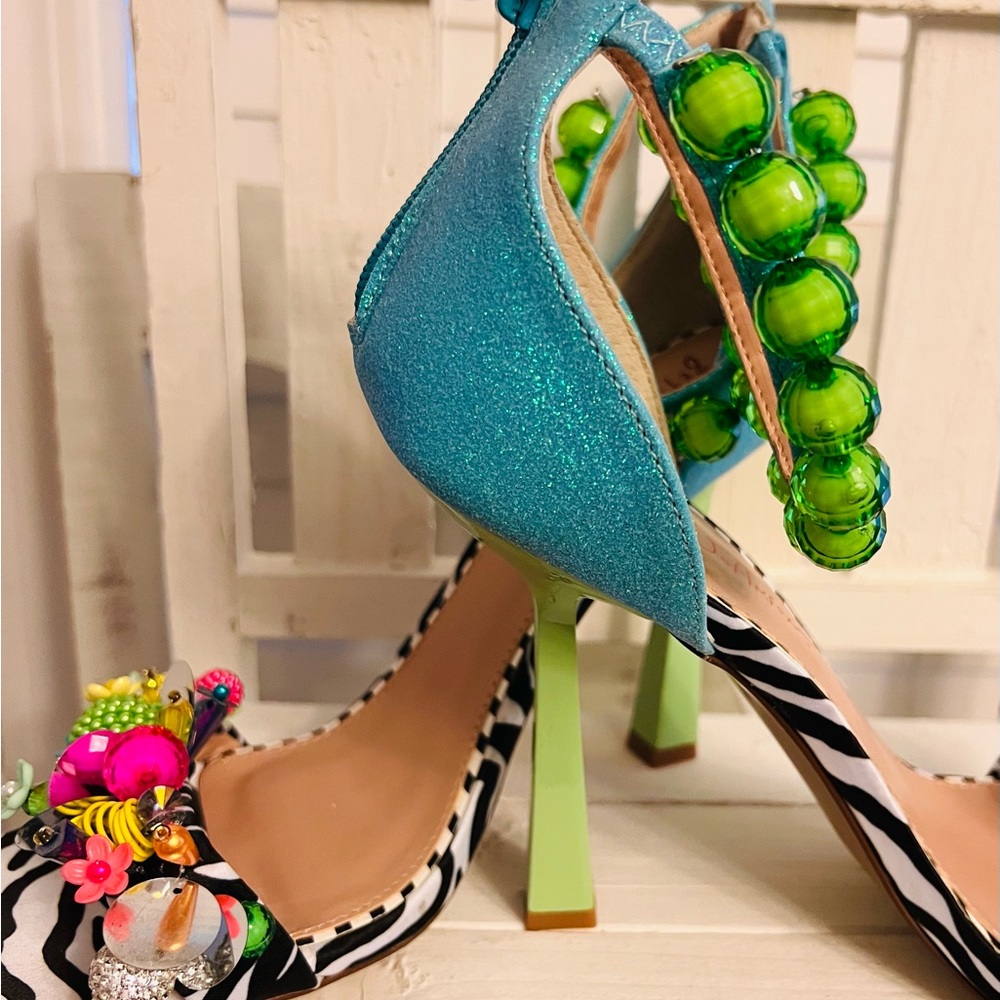 Betsey Johnson Black and White Zebra Heels - Picture 3 of 3